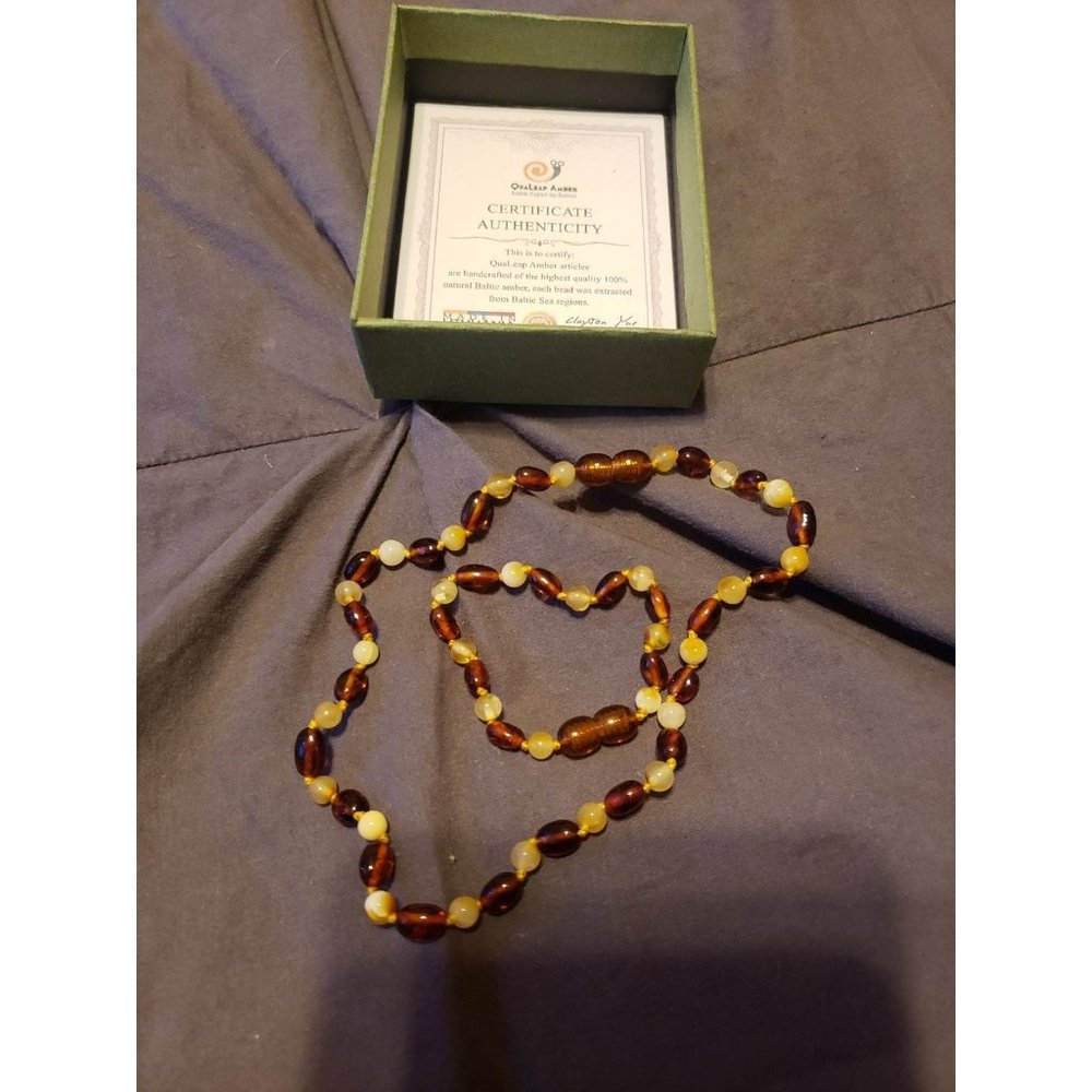 Qualeap Amber Necklace